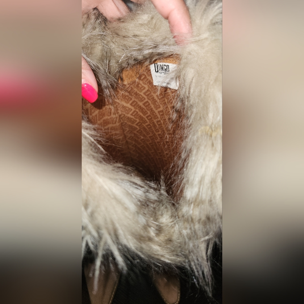 Dingo Faux Fur Boots with Cream and Gray Accents - Picture 5 of 6